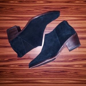NWOT Trask 'Tisha' Ankle Booties